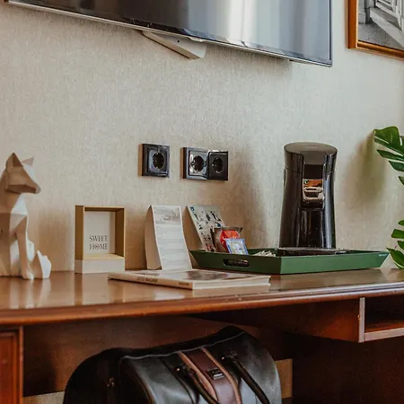 Advastay By King's Hotel