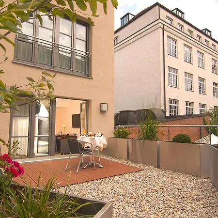 Advastay By King's Hotel