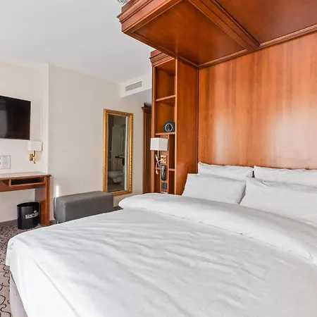 Hotel Advastay By King's Munich