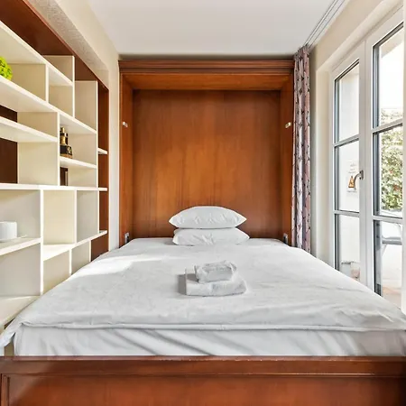 Advastay By King's Hotel