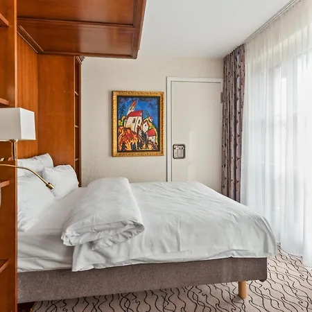 Hotel Advastay By King's 4*