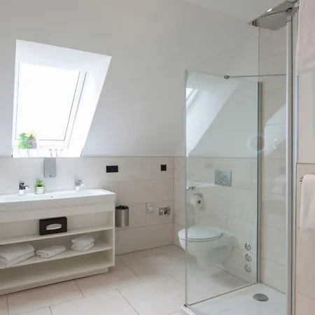 Hotel Advastay By King's Munich