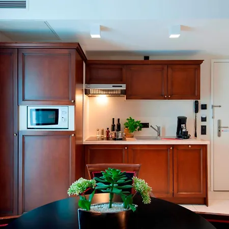 Hotel Advastay By King's Munich