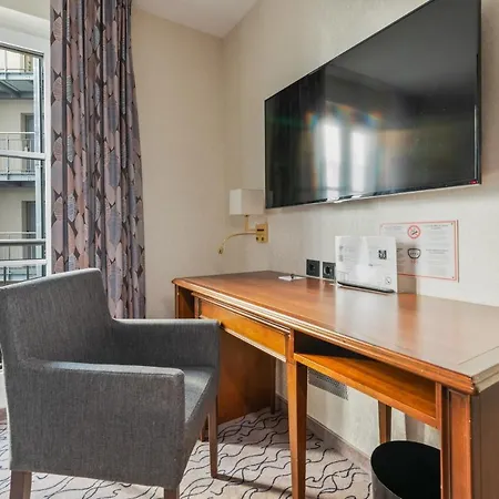 Advastay By King's Hotel 4*