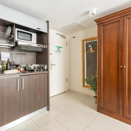 Advastay By King's 4* Münih