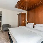 Advastay By King's Отель 4*