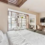 Hotel Advastay By King's 4*