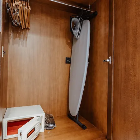 Advastay By King's Hotel