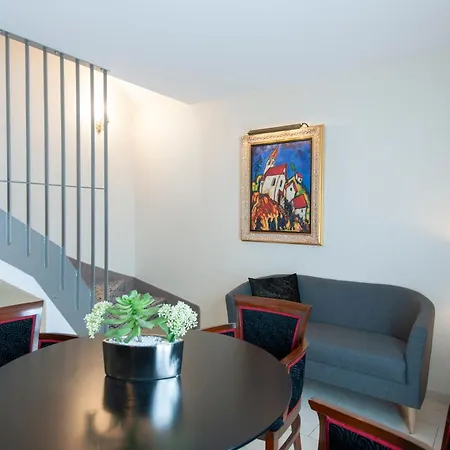 Advastay By King's 4* München