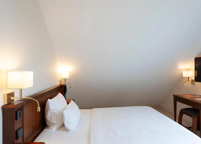 Advastay By King's 酒店 4*